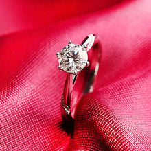 Load image into Gallery viewer, 2.0ct Round Cut Zirconia 18K White Gold Diamond Solitaire