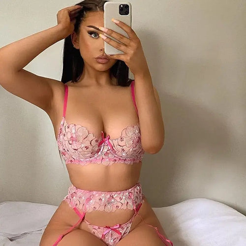3-Piece Embroidery Lace Unlined Floral Bra Underwire &