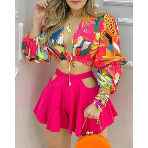Colorblock Lantern SleeveCrop Top & Cutout Shorts Set