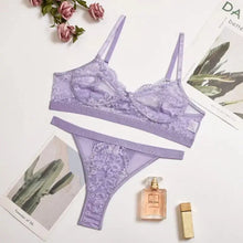Load image into Gallery viewer, Ruffle Lace Wireless Bra &amp; Panty Lingerie Set