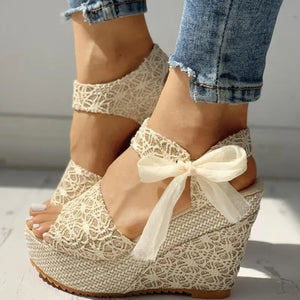 Bow Tie High Heeled Platform Shoes - Gold / 40