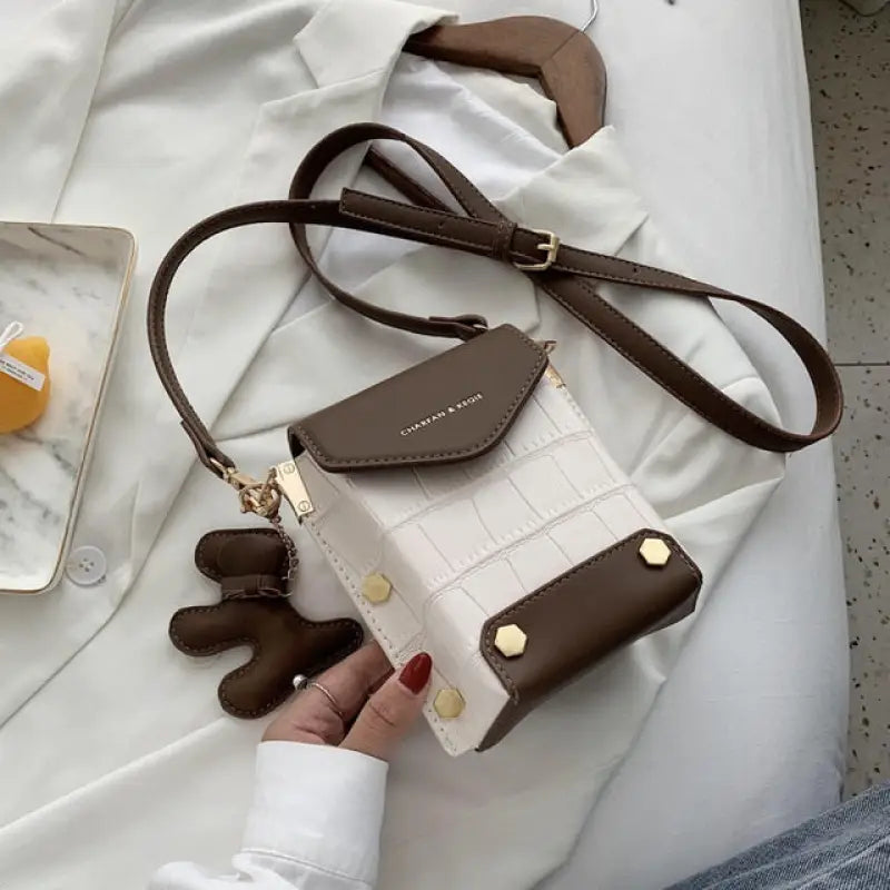 Contrasting design Chain PU Leather Crossbody Bag - Beige