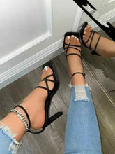 Load image into Gallery viewer, Cross-Tied Narrow Band Lace Up Rome Shoes - black / 36