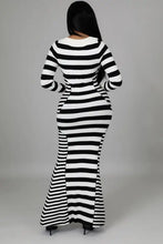 Load image into Gallery viewer, Elegant Vintage Stripe Print Mermaid Maxi Dress - dress