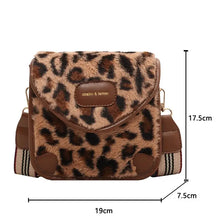 Load image into Gallery viewer, Faux fur Leopard Crossbody Square Bag