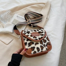 Load image into Gallery viewer, Faux fur Leopard Crossbody Square Bag - Auburn