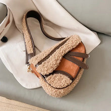 Load image into Gallery viewer, Retro Faux Fur heart Crossbody Shoulder Bag