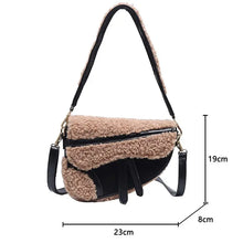 Load image into Gallery viewer, Retro Faux Fur heart Crossbody Shoulder Bag