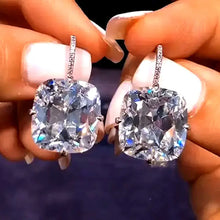 Load image into Gallery viewer, Luxury Cubic Zirconia Dangle Earring - E886