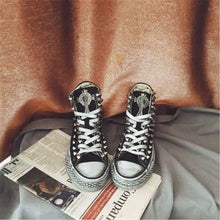 Load image into Gallery viewer, Rivet Distressed Retro Shoes