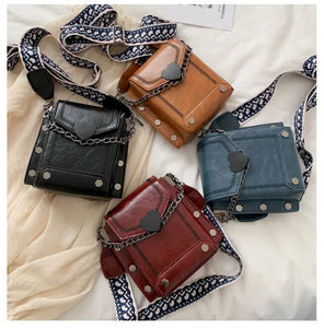 Studded Korean Style Retro Heart-Shaped Lock Handbag
